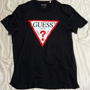 Guess tee